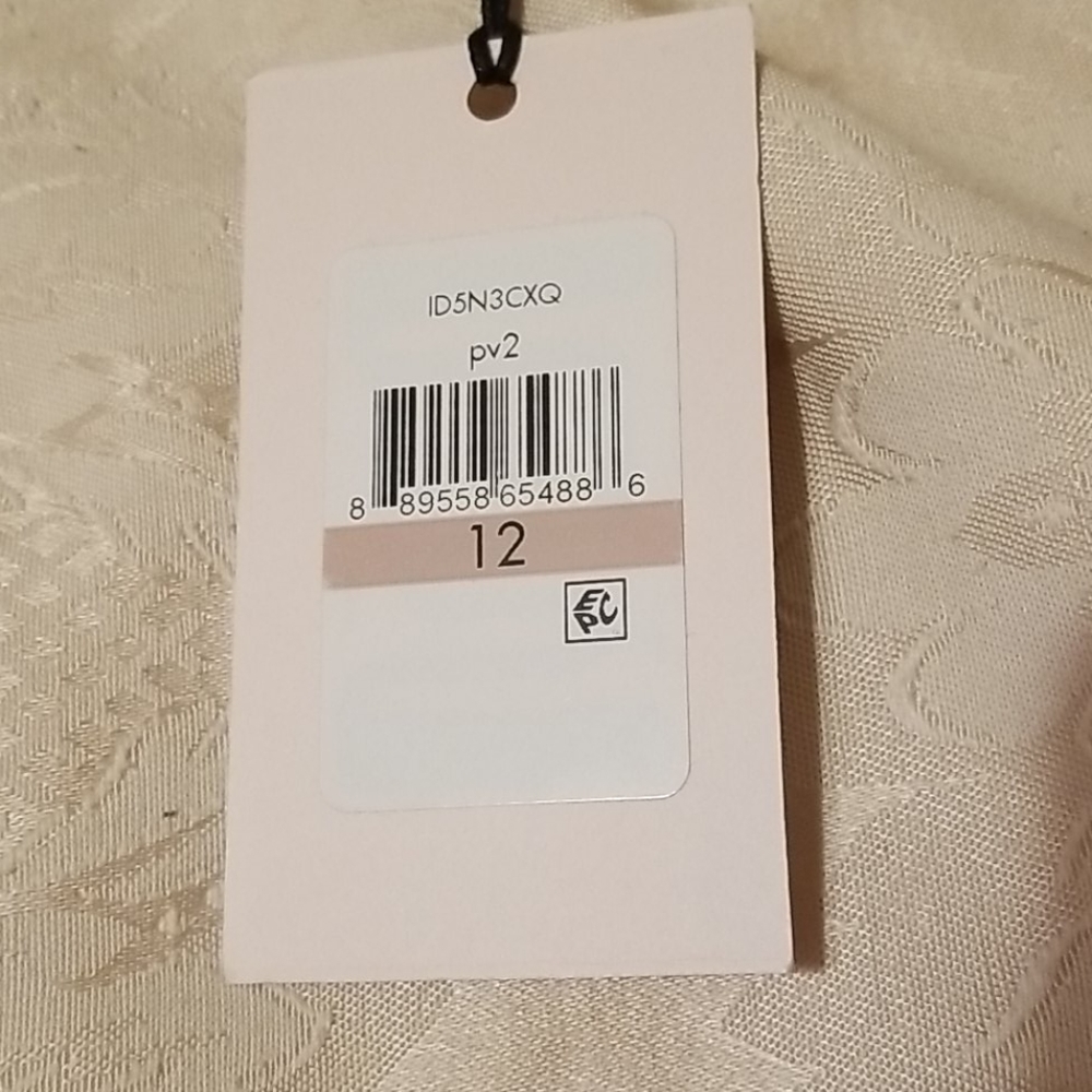 Dress - Picture 4 of 4